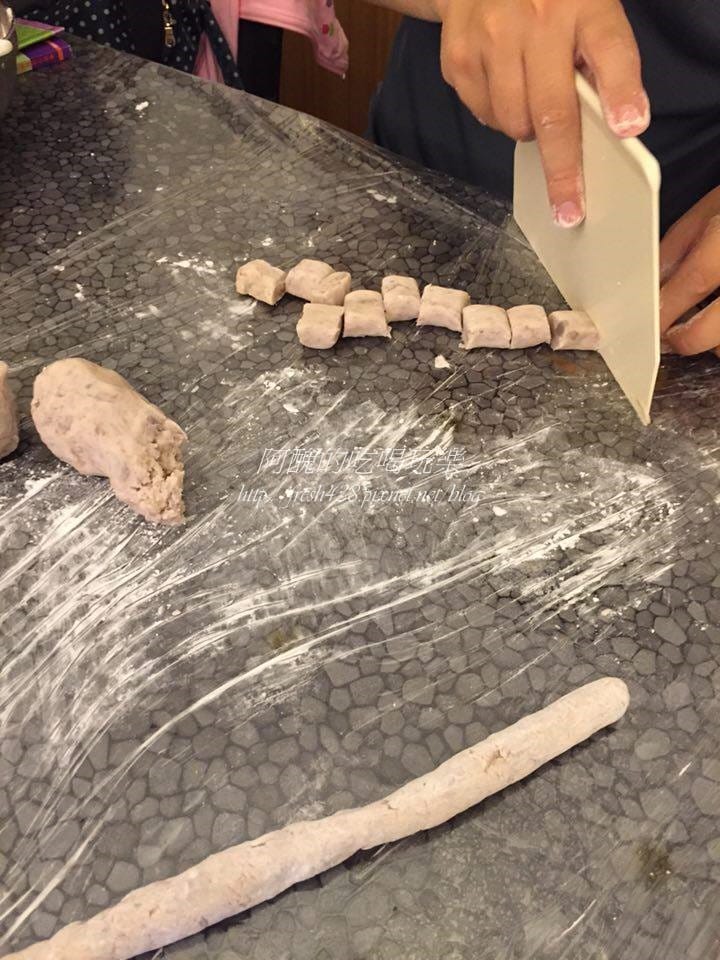 4 4