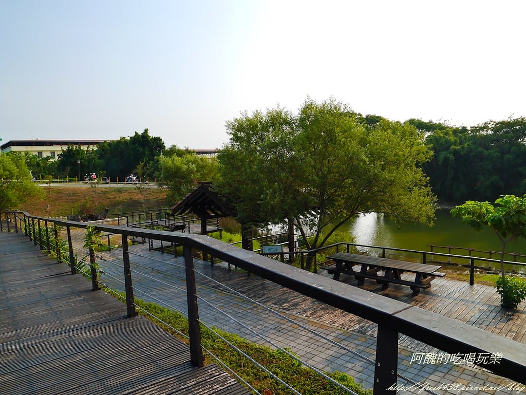 【桃園一日遊景點】虎頭山公園:奧爾森林學堂,提供免費停車、烤肉及野餐,多樣化遊樂設施與步道,免費溜小孩的超讚地方! - 第6張圖 P2110858