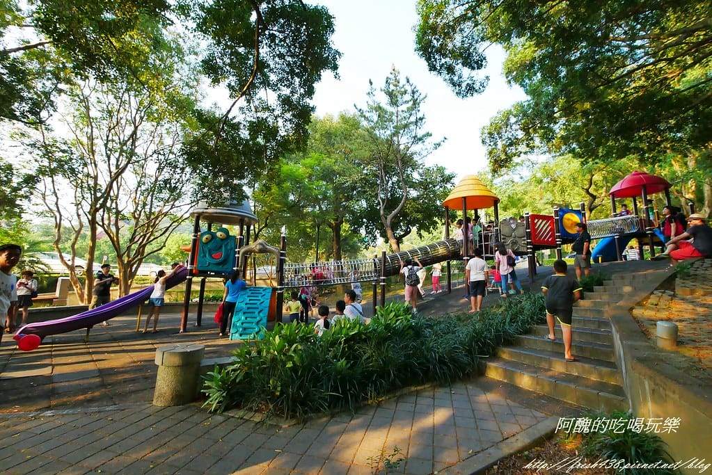 【桃園一日遊景點】虎頭山公園:奧爾森林學堂,提供免費停車、烤肉及野餐,多樣化遊樂設施與步道,免費溜小孩的超讚地方! - 第38張圖 P1270255