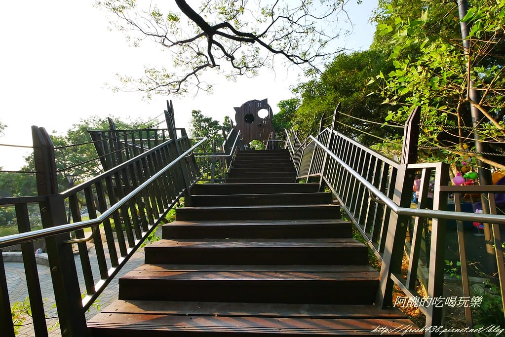 【桃園一日遊景點】虎頭山公園:奧爾森林學堂,提供免費停車、烤肉及野餐,多樣化遊樂設施與步道,免費溜小孩的超讚地方! - 第19張圖 P1270250