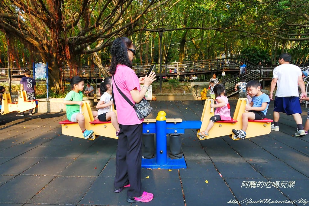 【桃園一日遊景點】虎頭山公園:奧爾森林學堂,提供免費停車、烤肉及野餐,多樣化遊樂設施與步道,免費溜小孩的超讚地方! - 第35張圖 P1270297