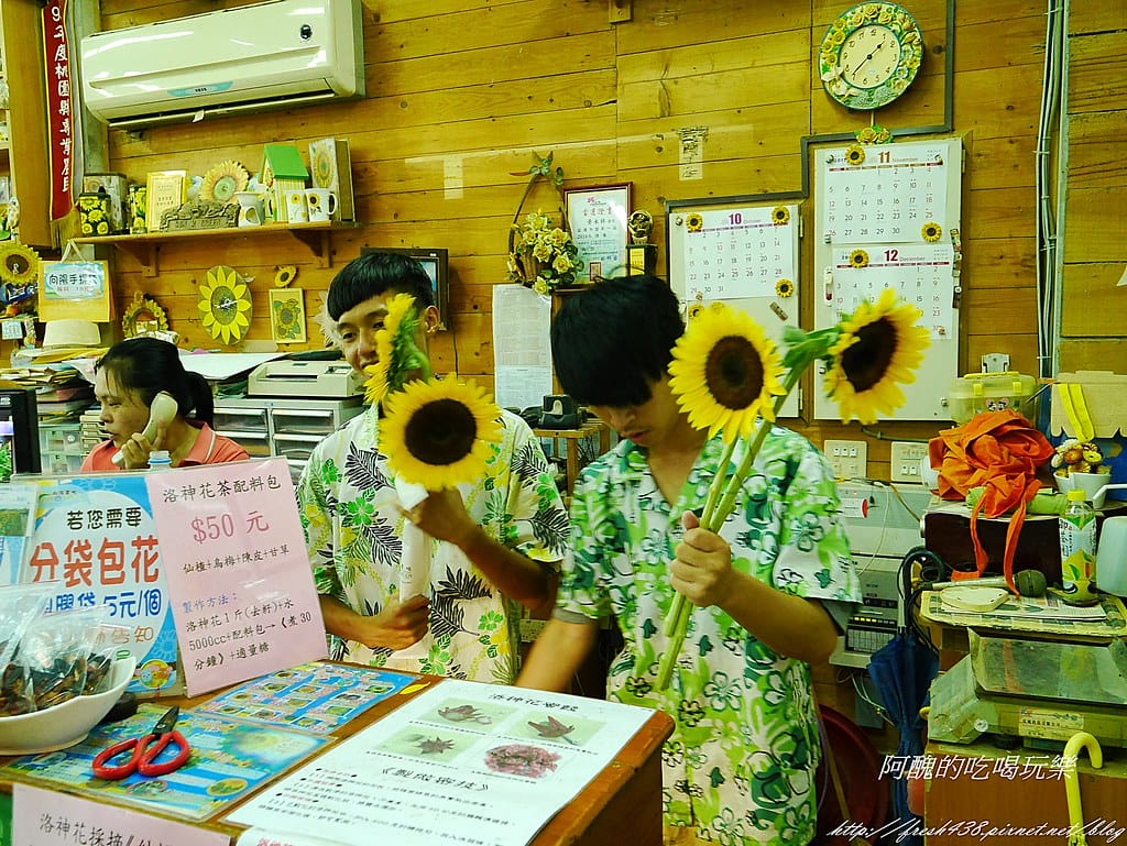【桃園一日遊景點】向陽農場,免費入園且免費停車,烤肉控窯兼賞花,餵食動物超有趣,親子活動超多元! - 第96張圖 P2120118