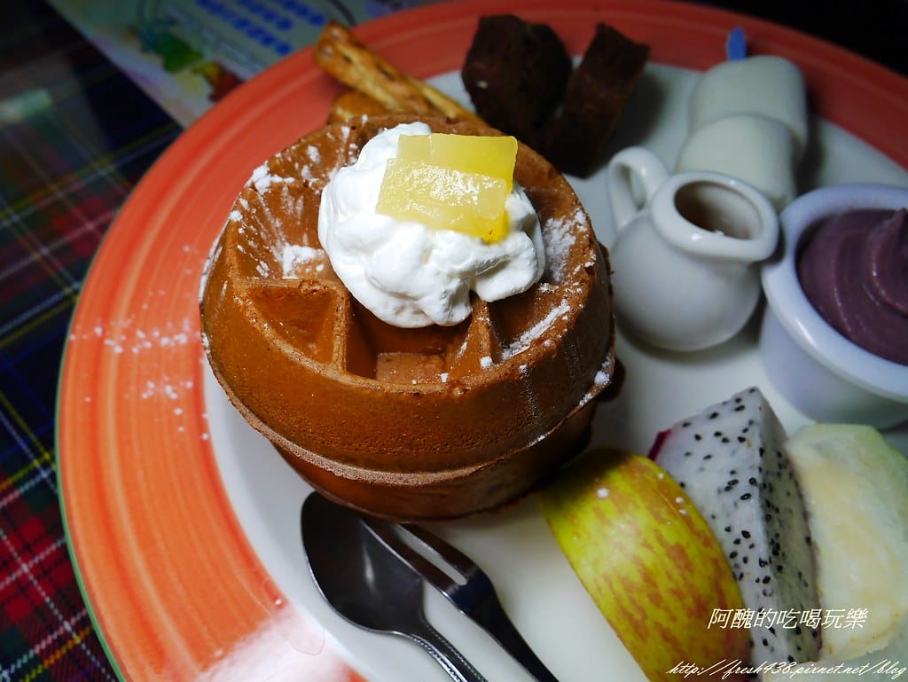 【桃園美食】大溪湖畔,擁有絕美景緻的環湖餐廳,欣賞美景、喝下午茶的超讚地點。 - 第32張圖 P2120397