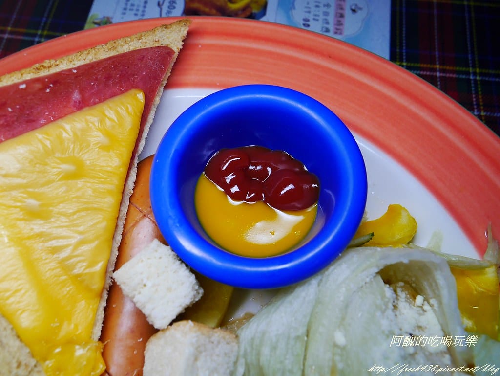 【桃園美食】大溪湖畔,擁有絕美景緻的環湖餐廳,欣賞美景、喝下午茶的超讚地點。 - 第40張圖 P2120404