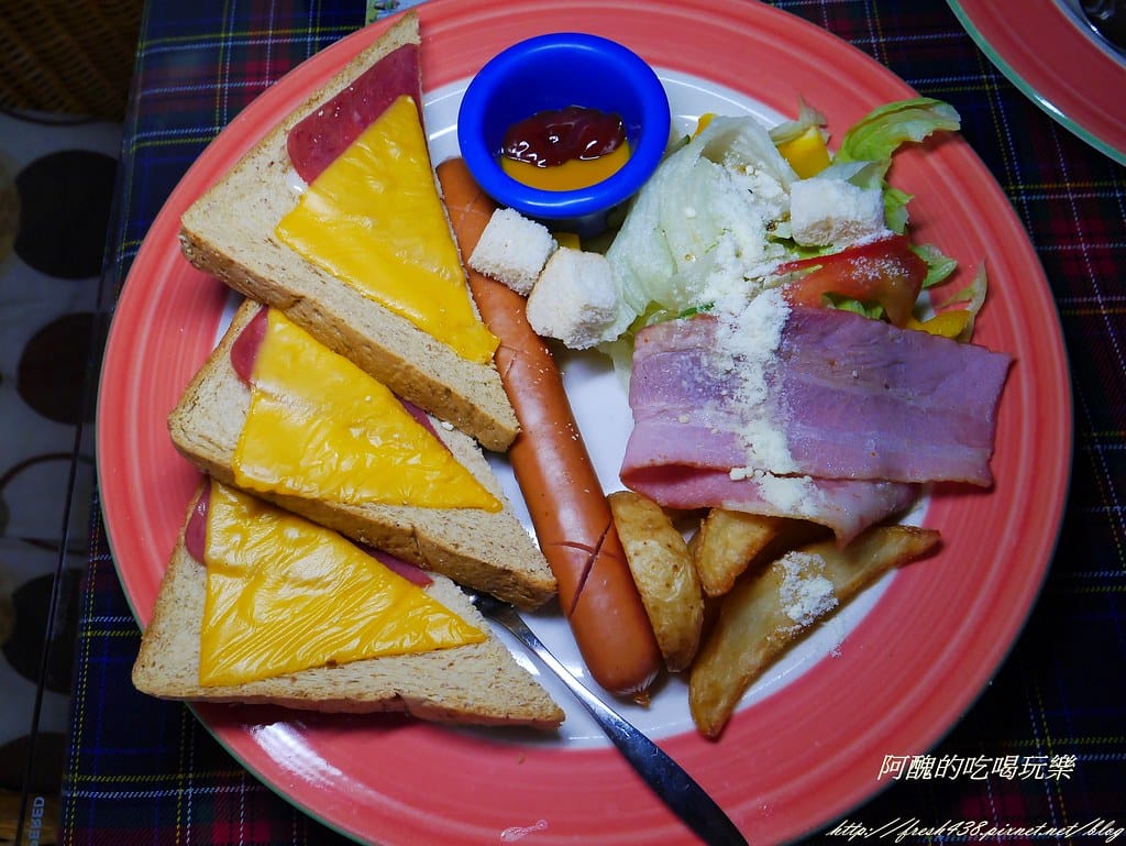 【桃園美食】大溪湖畔,擁有絕美景緻的環湖餐廳,欣賞美景、喝下午茶的超讚地點。 - 第38張圖 P2120401