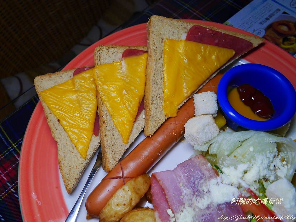 【桃園美食】大溪湖畔,擁有絕美景緻的環湖餐廳,欣賞美景、喝下午茶的超讚地點。 - 第41張圖 P2120405