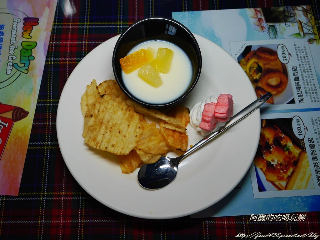 【桃園美食】大溪湖畔,擁有絕美景緻的環湖餐廳,欣賞美景、喝下午茶的超讚地點。 - 第28張圖 P2120393