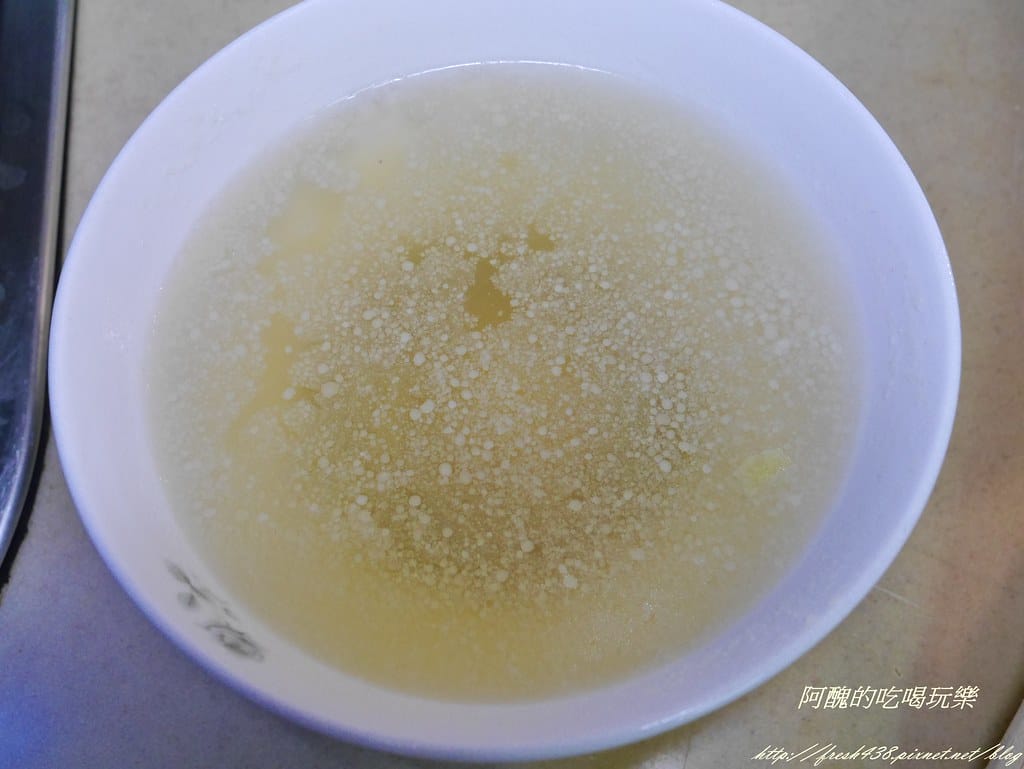 【新手廚房】十分鐘牛肉燴飯,保證人人都會! - 第5張圖 P2130400