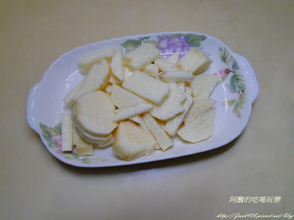 【抗過敏食譜】黃耆枸杞山藥雞湯,預防感冒、增強體力、保肝護眼顧腸胃的超棒湯品。 - 第7張圖 P2130630