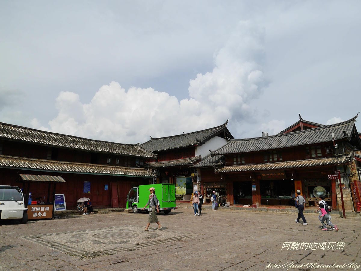 P2360098