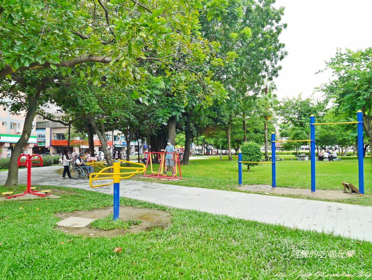P2380882