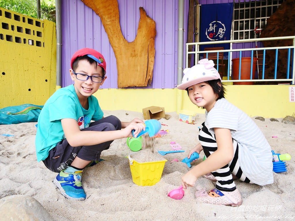 【桃園親子餐廳】7號驛站,位於大溪慈湖旁的景觀餐廳,手作餐點超美味,還有沙坑與賽車讓孩子樂不思蜀。 - 第16張圖 P1430828