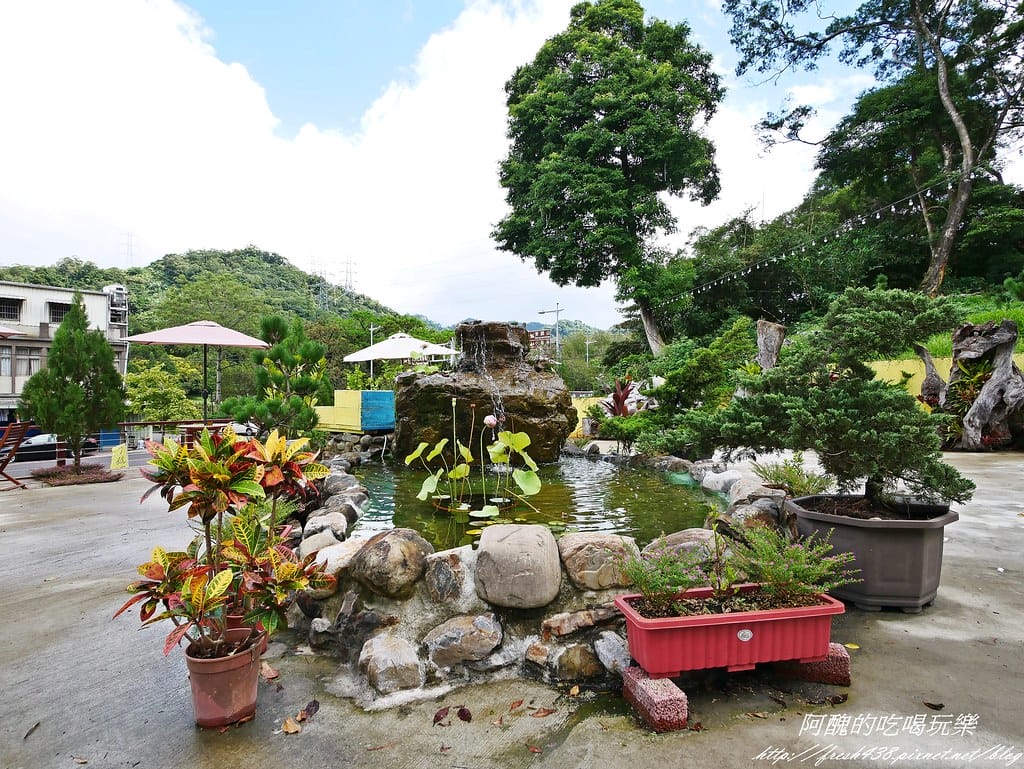 【桃園親子餐廳】7號驛站,位於大溪慈湖旁的景觀餐廳,手作餐點超美味,還有沙坑與賽車讓孩子樂不思蜀。 - 第24張圖 P1430823
