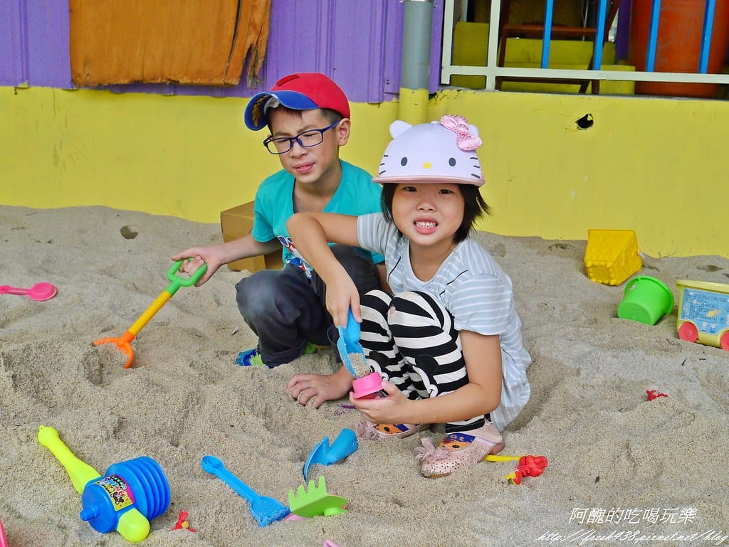 【桃園親子餐廳】7號驛站,位於大溪慈湖旁的景觀餐廳,手作餐點超美味,還有沙坑與賽車讓孩子樂不思蜀。 - 第17張圖 P2400553