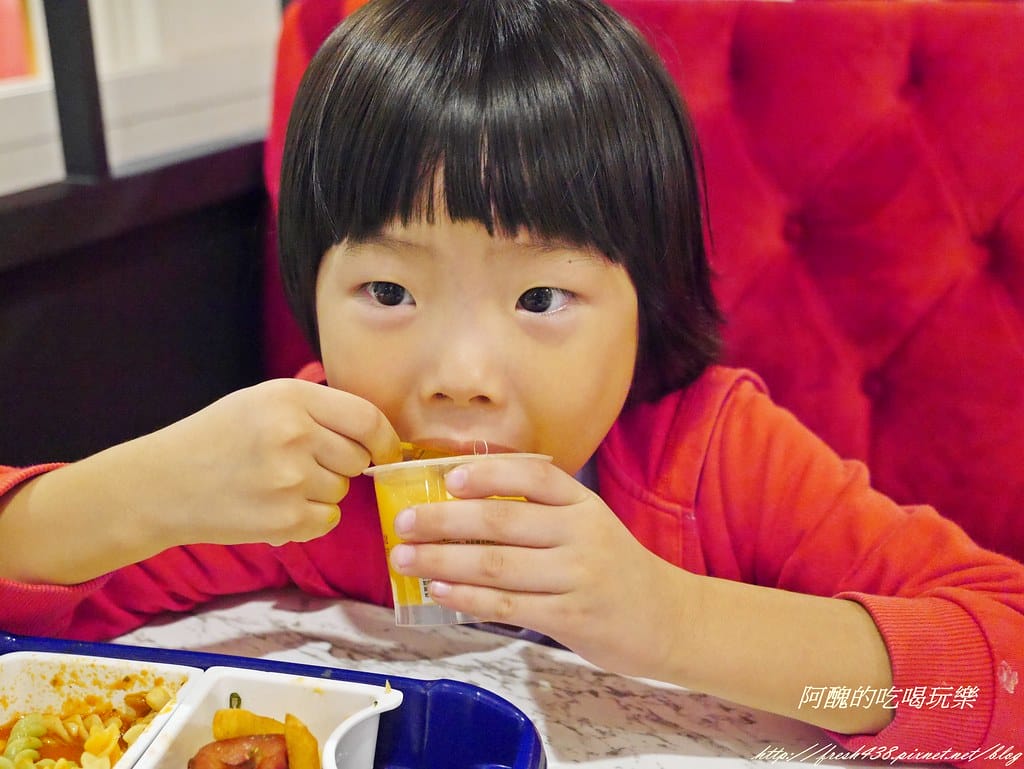 【桃園美食推薦】樂尼尼桃園統領店,吃美食、拍美照,ig打卡新據點,義式料理超美味。 - 第58張圖 P2410654