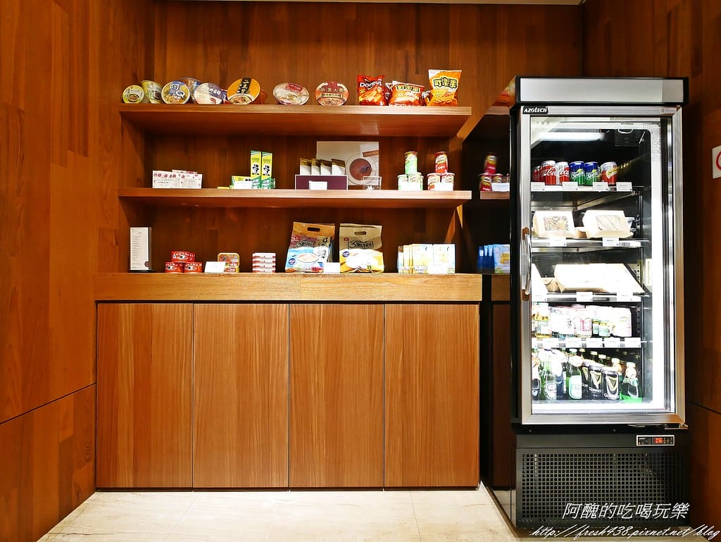 【台北住宿】宜家商旅,房間超大、溫馨舒適,早餐多元又豐盛,完全顛覆商旅小而窄的印象。 - 第13張圖 P1440481