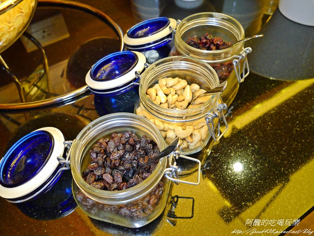 【台北住宿】宜家商旅,房間超大、溫馨舒適,早餐多元又豐盛,完全顛覆商旅小而窄的印象。 - 第79張圖 P2410690