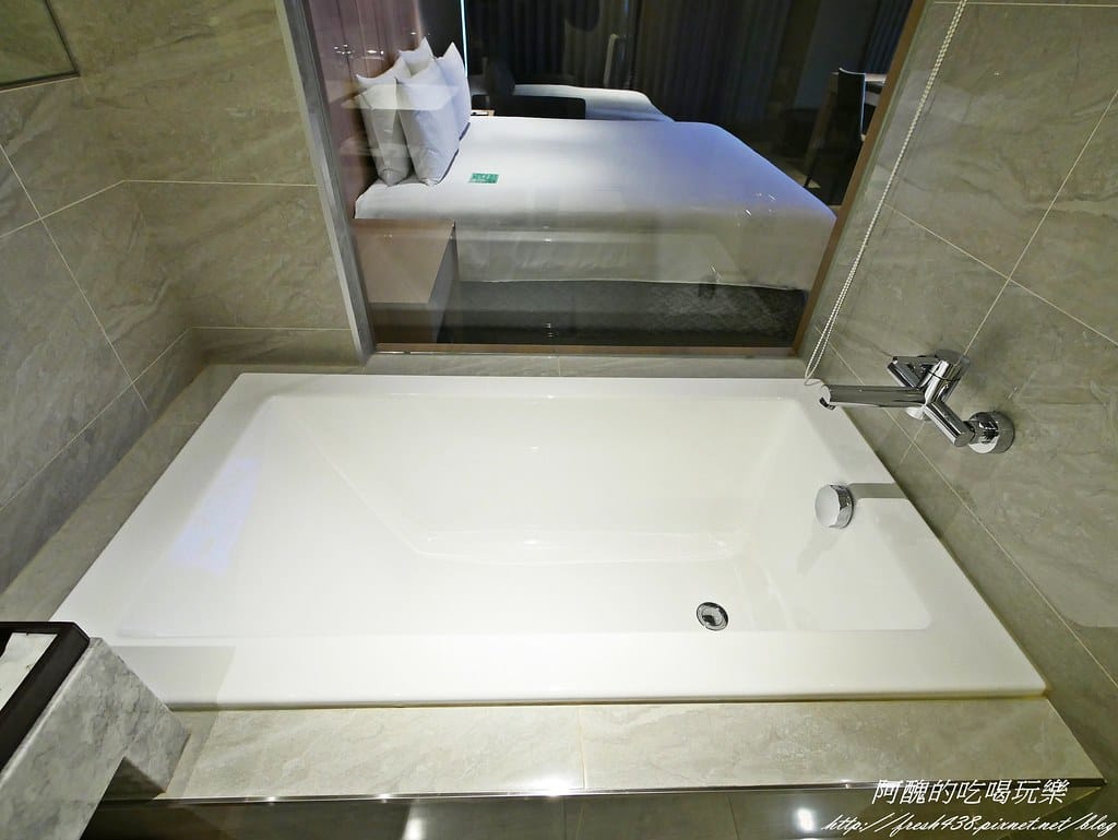 【台北住宿】宜家商旅,房間超大、溫馨舒適,早餐多元又豐盛,完全顛覆商旅小而窄的印象。 - 第39張圖 P1440542