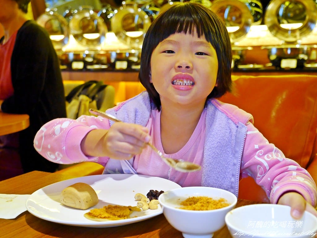 【台北住宿】宜家商旅,房間超大、溫馨舒適,早餐多元又豐盛,完全顛覆商旅小而窄的印象。 - 第82張圖 P2410707