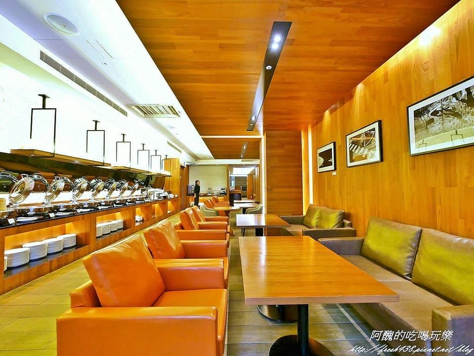 【台北住宿】宜家商旅,房間超大、溫馨舒適,早餐多元又豐盛,完全顛覆商旅小而窄的印象。 - 第47張圖 44232917_263547941031742_5321813810909020160_n