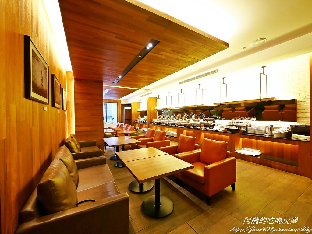 【台北住宿】宜家商旅,房間超大、溫馨舒適,早餐多元又豐盛,完全顛覆商旅小而窄的印象。 - 第46張圖 P1440574