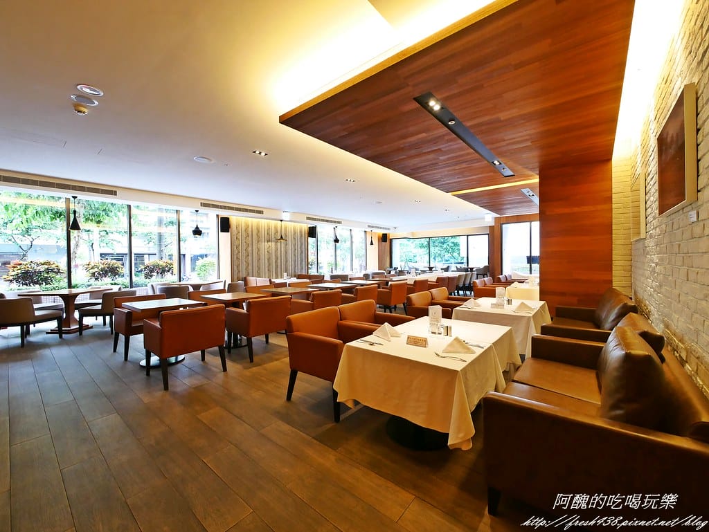 【台北住宿】宜家商旅,房間超大、溫馨舒適,早餐多元又豐盛,完全顛覆商旅小而窄的印象。 - 第48張圖 P1440588
