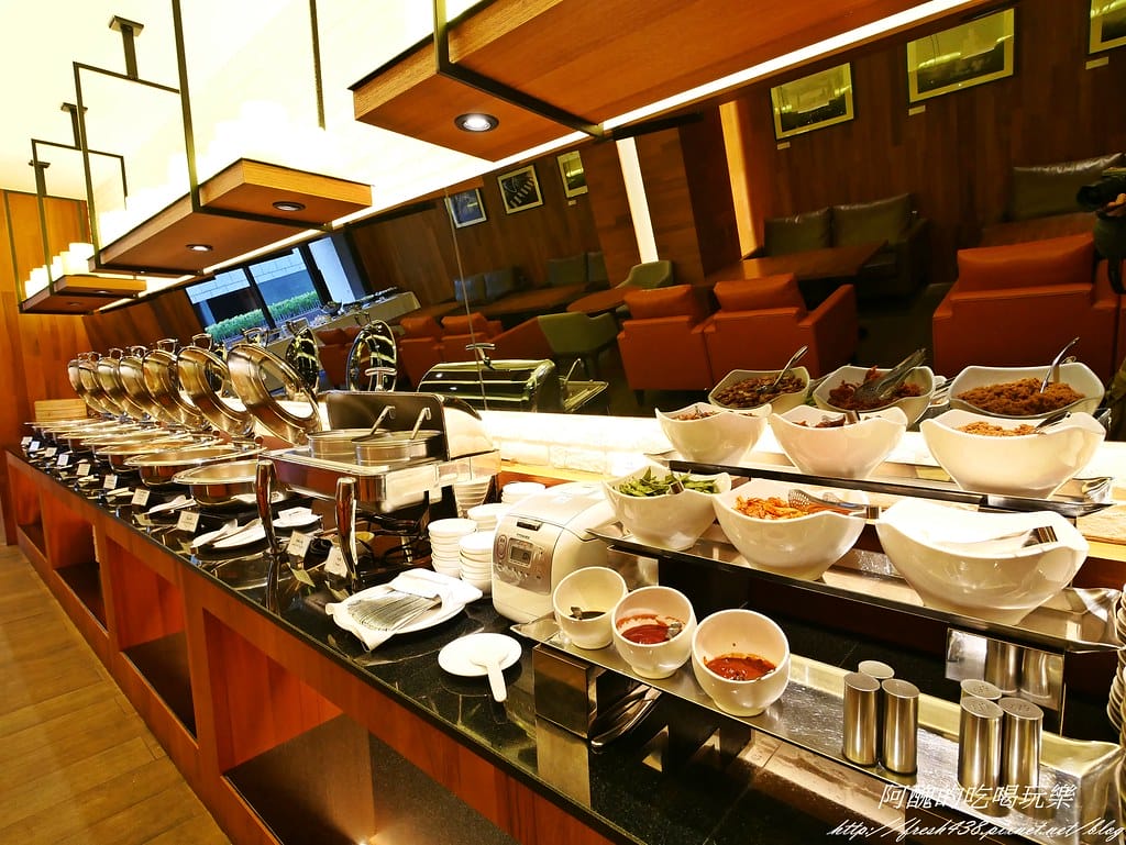 【台北住宿】宜家商旅,房間超大、溫馨舒適,早餐多元又豐盛,完全顛覆商旅小而窄的印象。 - 第54張圖 P1440585