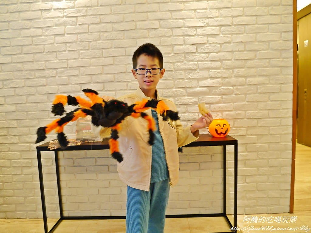 【台北住宿】宜家商旅,房間超大、溫馨舒適,早餐多元又豐盛,完全顛覆商旅小而窄的印象。 - 第17張圖 P2410742