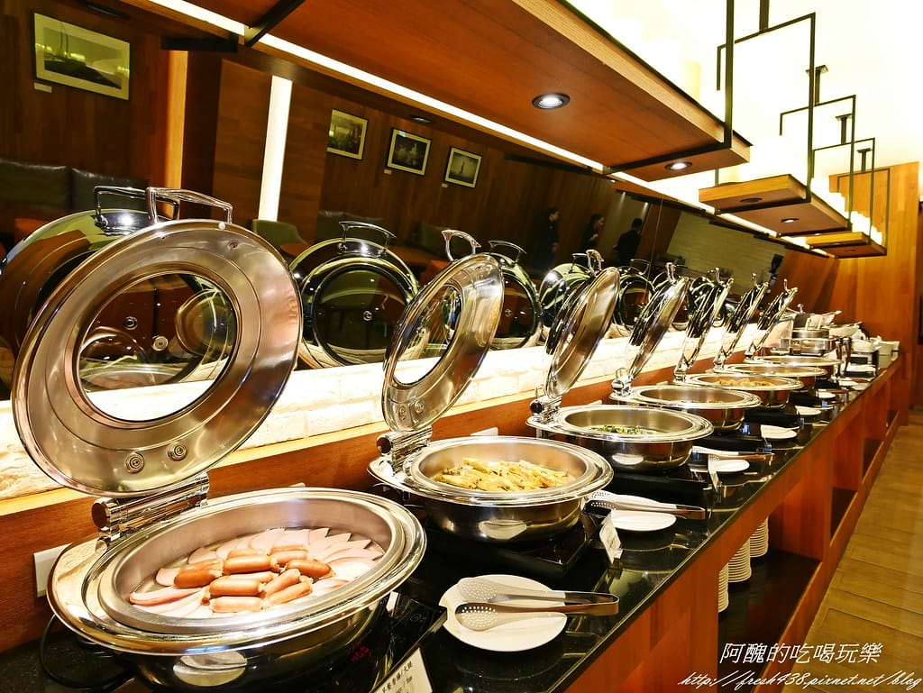 【台北住宿】宜家商旅,房間超大、溫馨舒適,早餐多元又豐盛,完全顛覆商旅小而窄的印象。 - 第57張圖 P1440584