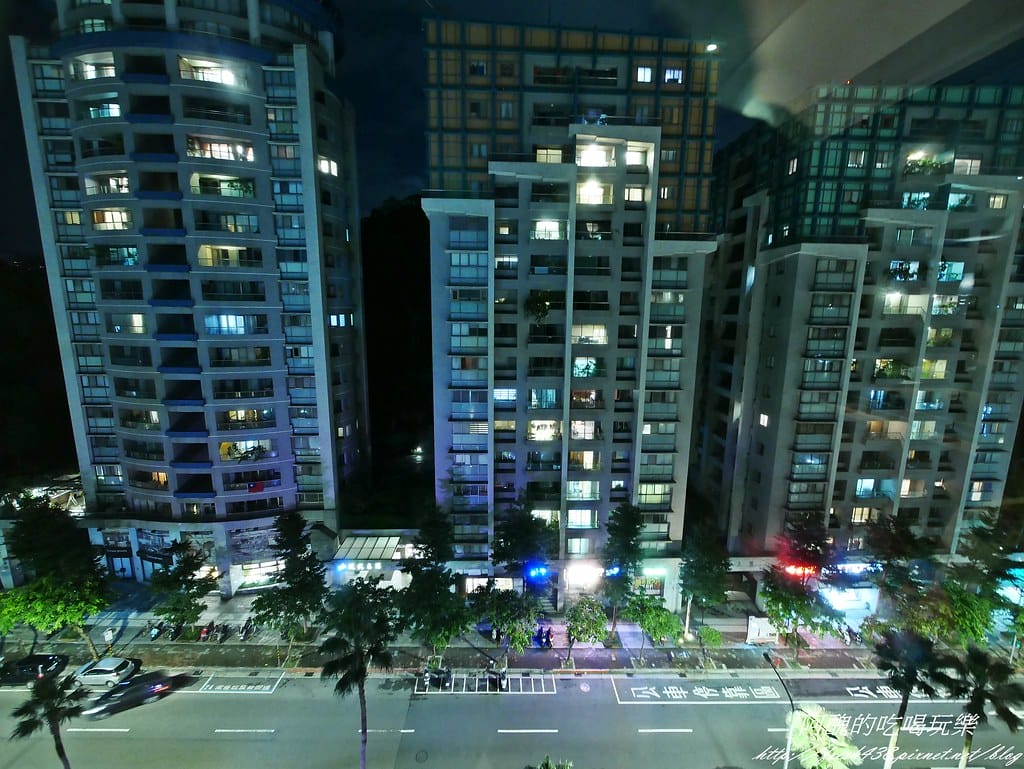【台北住宿】宜家商旅,房間超大、溫馨舒適,早餐多元又豐盛,完全顛覆商旅小而窄的印象。 - 第43張圖 P1440559