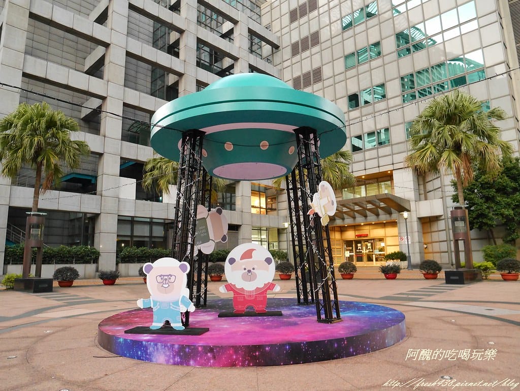 【新北市免費景點】2018新北市歡樂耶誕城,詳細活動、交通資訊、主燈介紹,玩樂全攻略! - 第12張圖 P2420947