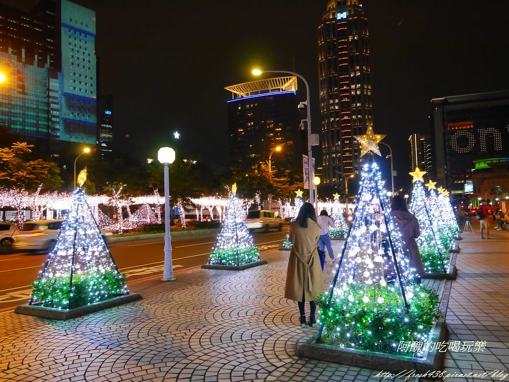 【新北市免費景點】2018新北市歡樂耶誕城,詳細活動、交通資訊、主燈介紹,玩樂全攻略! - 第65張圖 P2430083