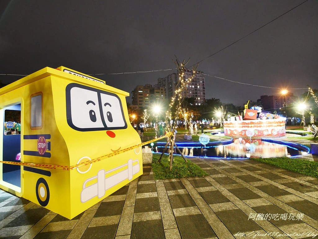 【新北市免費景點】2018新北市歡樂耶誕城,詳細活動、交通資訊、主燈介紹,玩樂全攻略! - 第53張圖 P1450293