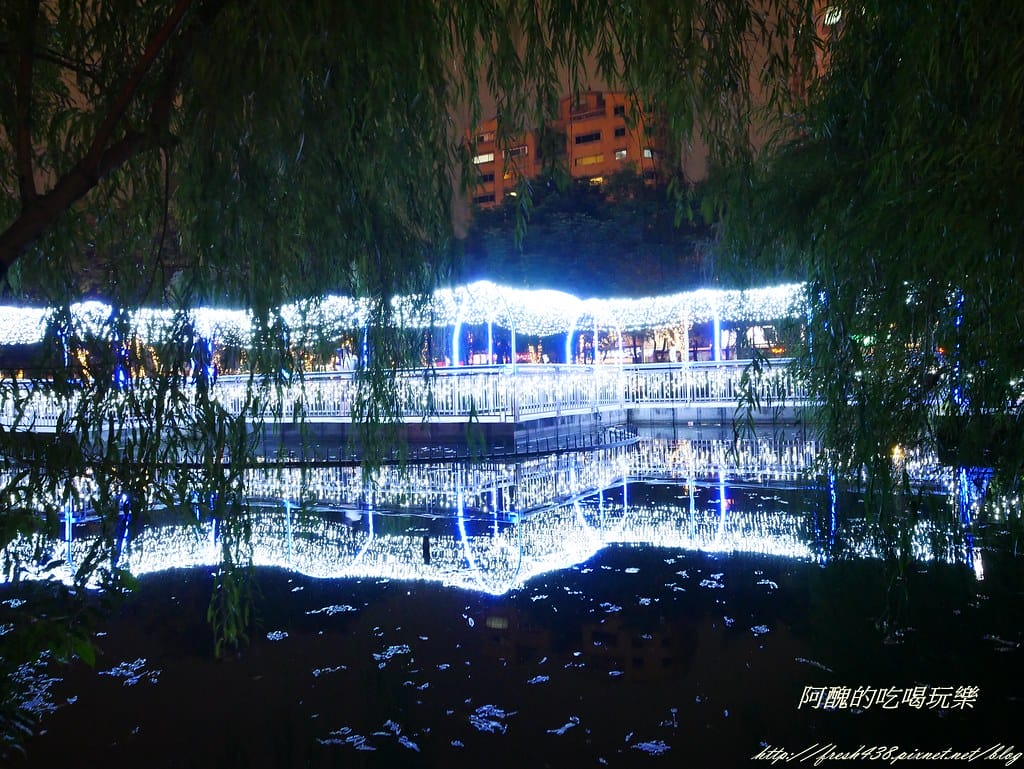 【新北市免費景點】2018新北市歡樂耶誕城,詳細活動、交通資訊、主燈介紹,玩樂全攻略! - 第50張圖 P1450271