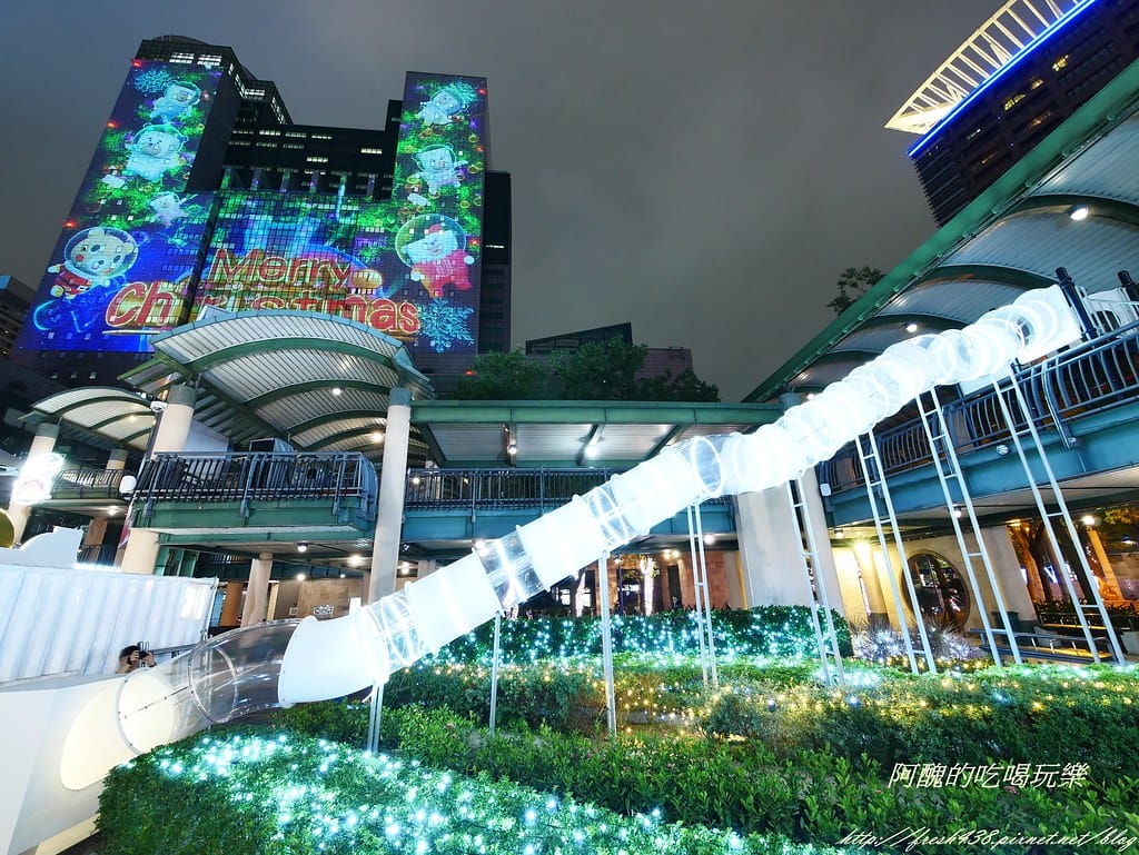 【新北市免費景點】2018新北市歡樂耶誕城,詳細活動、交通資訊、主燈介紹,玩樂全攻略! - 第20張圖 P1450231