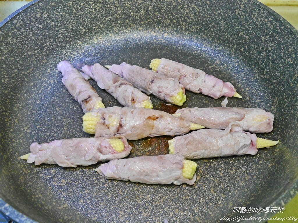 玉米筍肉捲,鹹鹹甜甜超好吃,新手必學、零失敗料理! - 第9張圖 P2430045