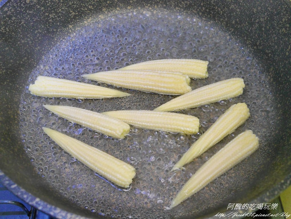 玉米筍肉捲,鹹鹹甜甜超好吃,新手必學、零失敗料理! - 第4張圖 P2430034
