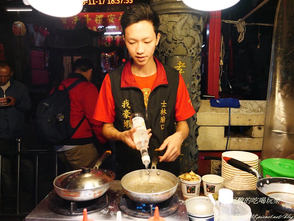 【士林美食推薦】就燒蛤,愛吃蛤蜊的朋友絕對別錯過,五種口味任您選,附內用座位哦! - 第7張圖 P1460004