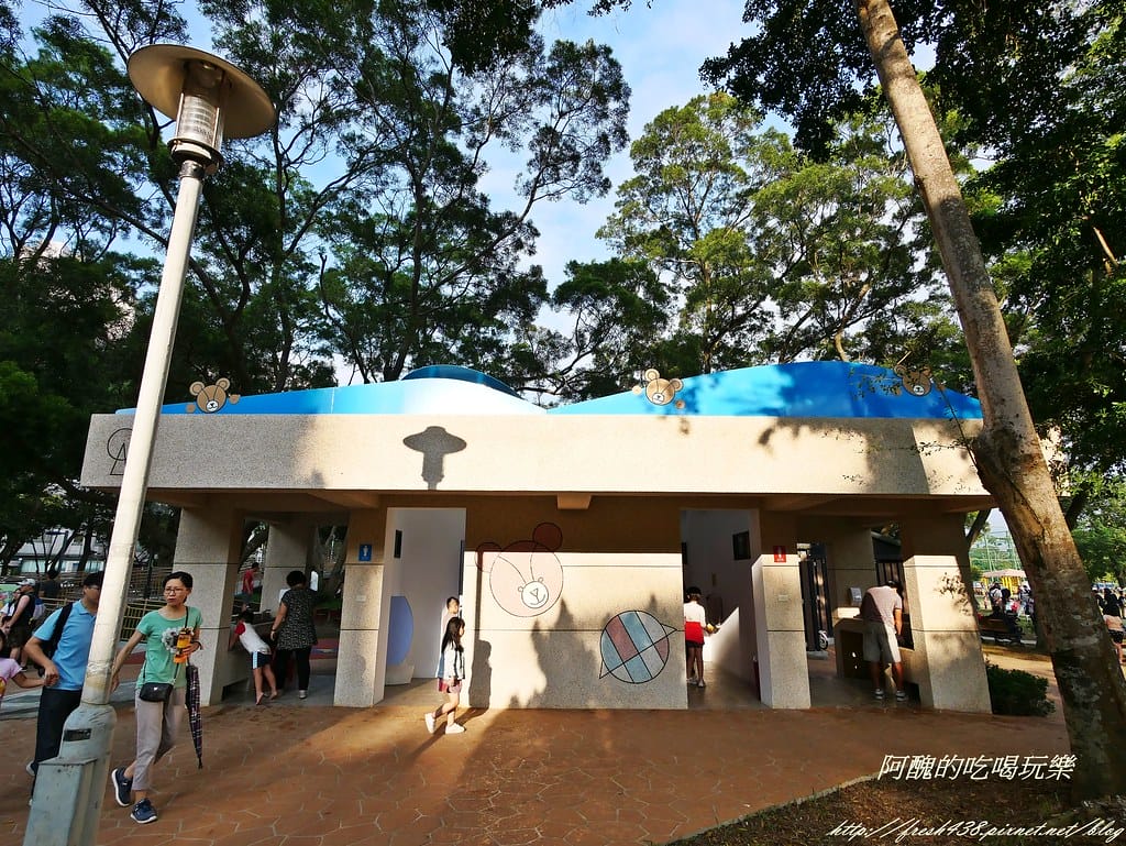 【新北特色公園】林口小熊公園/林口公鄰23公園,超可愛的小熊共融遊戲場,設備完善、林木成蔭,還可野餐哦! - 第43張圖 P1440373