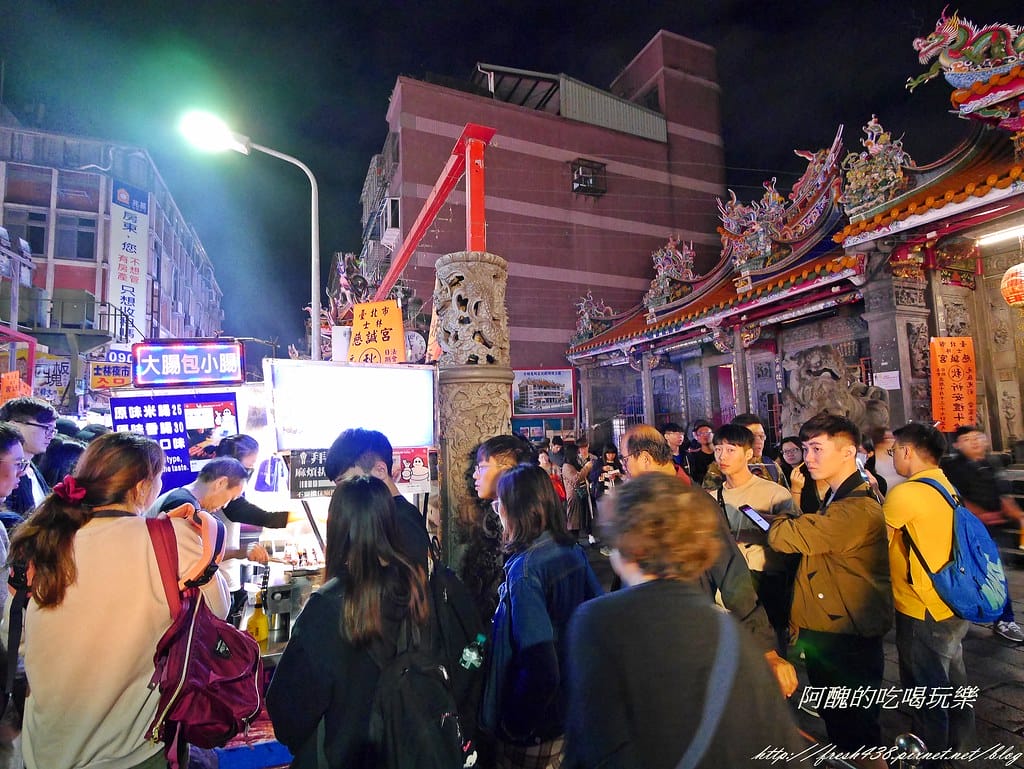 【士林美食推薦】斌大腸包小腸(士林廟口旗艦店),榮獲2018米其林餐盤美食推薦,士林夜市必吃的銅板美食! - 第4張圖 P2430250