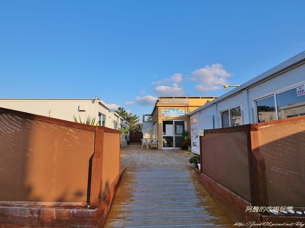 【沖繩離島住宿推薦】伊江島こころハウス(KOKORO HOUSE),素淨雅致、清新宜人的離島民宿。 - 第2張圖 P1000236 (2)
