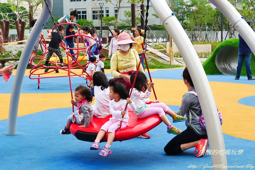 【台北免費景點】內湖大港墘公園,高達2.5公頃,設有共融遊戲場,可嬉戲、能野餐,快來這裡放風吧! - 第17張圖 P1370182