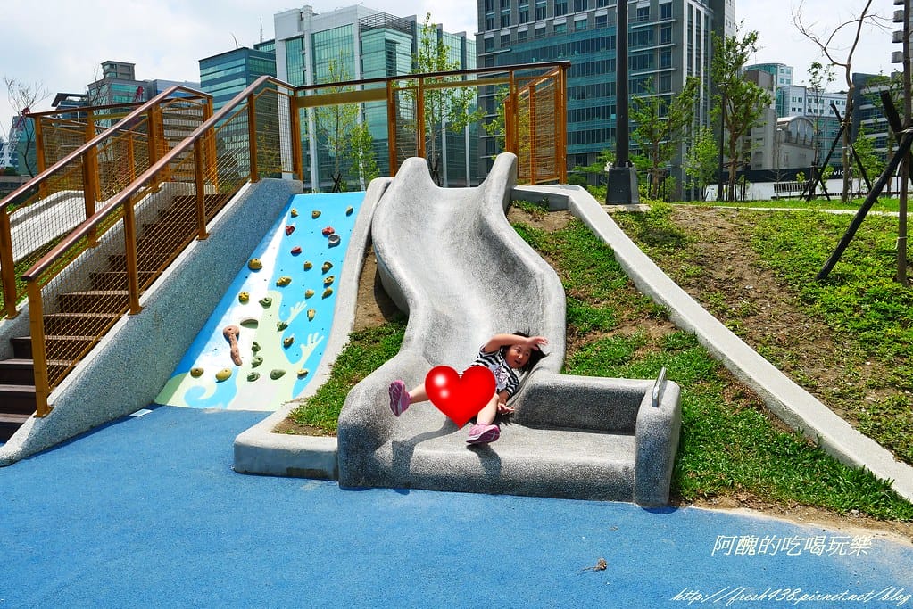 【台北免費景點】內湖大港墘公園,高達2.5公頃,設有共融遊戲場,可嬉戲、能野餐,快來這裡放風吧! - 第11張圖 P1370206
