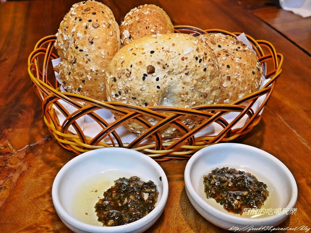 【新北美食推薦】樂尼尼林口國賓影城店,位於昕境廣場內,環境佳、餐點優,適合親友聚餐的好所在。 - 第38張圖 P1470557