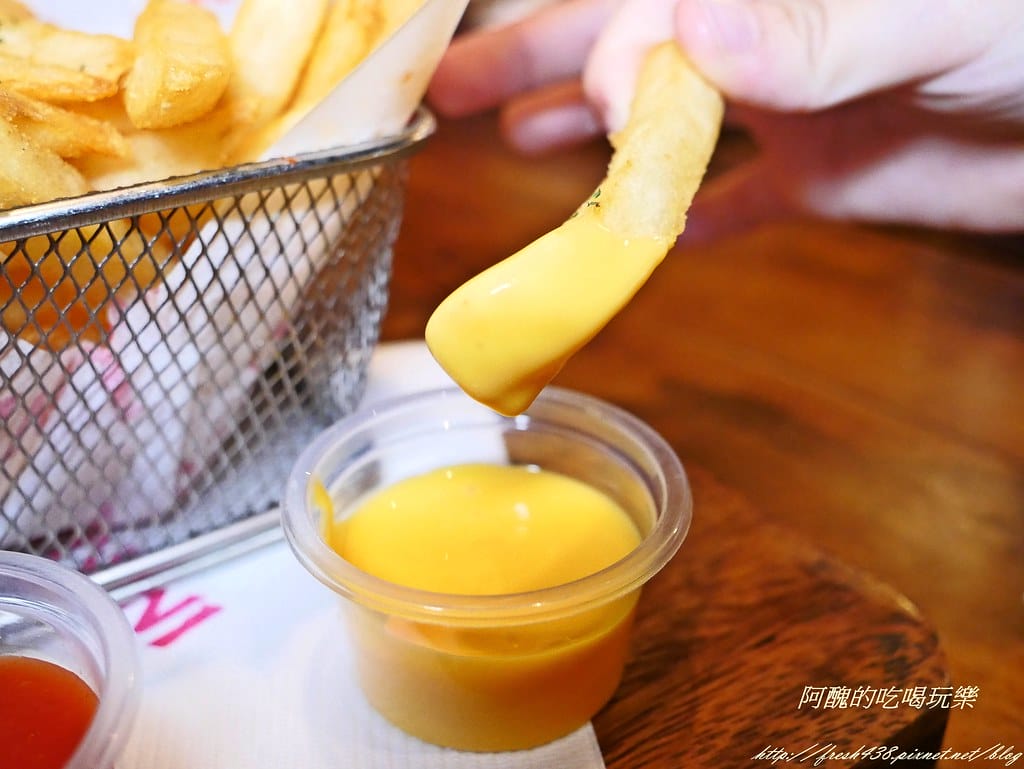 【新北美食推薦】樂尼尼林口國賓影城店,位於昕境廣場內,環境佳、餐點優,適合親友聚餐的好所在。 - 第44張圖 P1470593