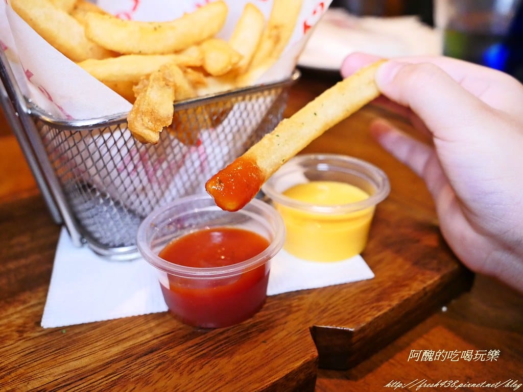 【新北美食推薦】樂尼尼林口國賓影城店,位於昕境廣場內,環境佳、餐點優,適合親友聚餐的好所在。 - 第43張圖 P1470591