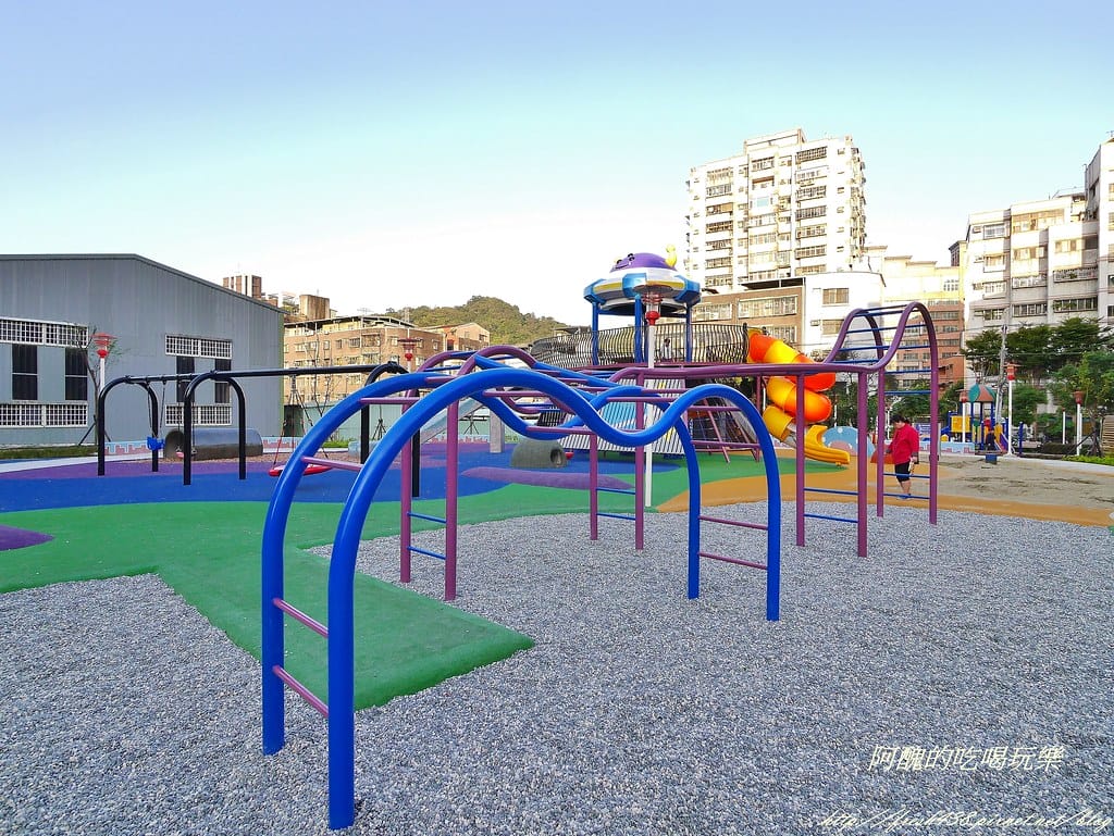 【新北特色公園】樹林東昇公園,超有趣的銀河主題公園,星際探險就此啟航! - 第23張圖 P2430187 (2)