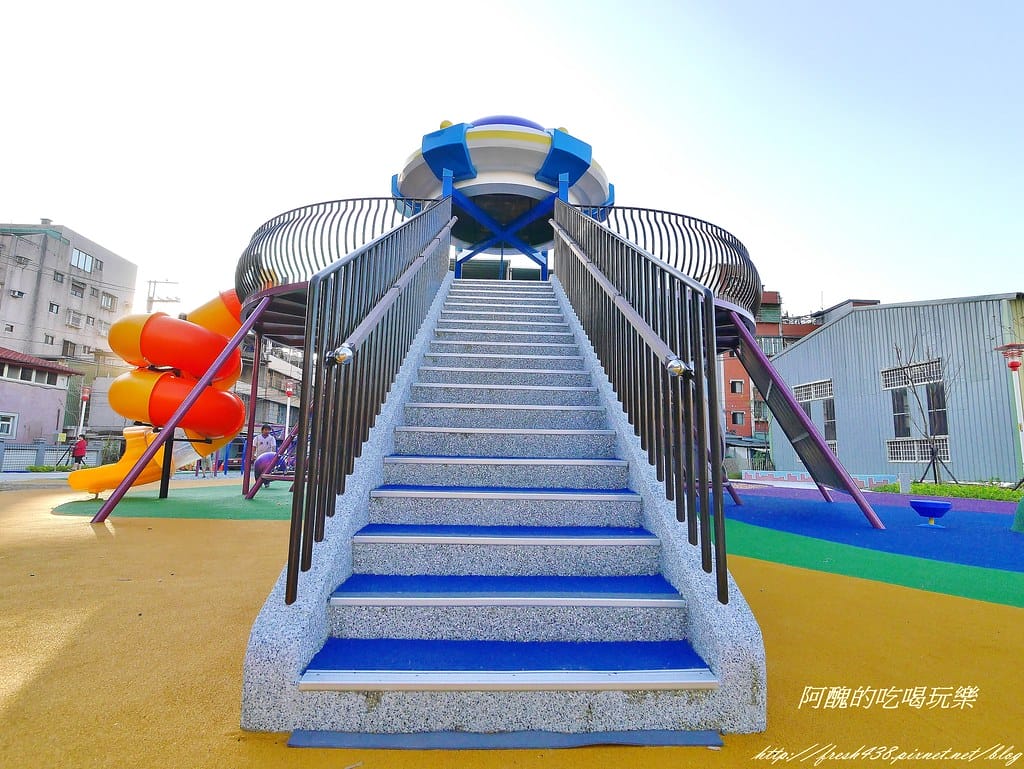 【新北特色公園】樹林東昇公園,超有趣的銀河主題公園,星際探險就此啟航! - 第12張圖 P2430223 (2)
