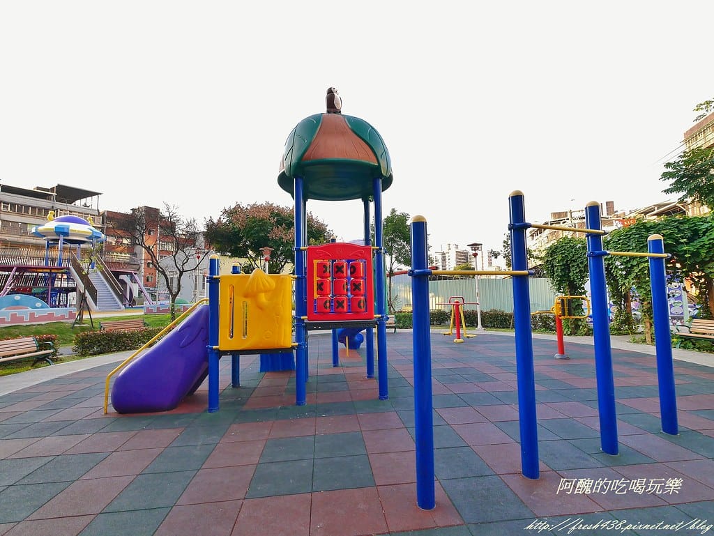 【新北特色公園】樹林東昇公園,超有趣的銀河主題公園,星際探險就此啟航! - 第6張圖 P2430182 (2)