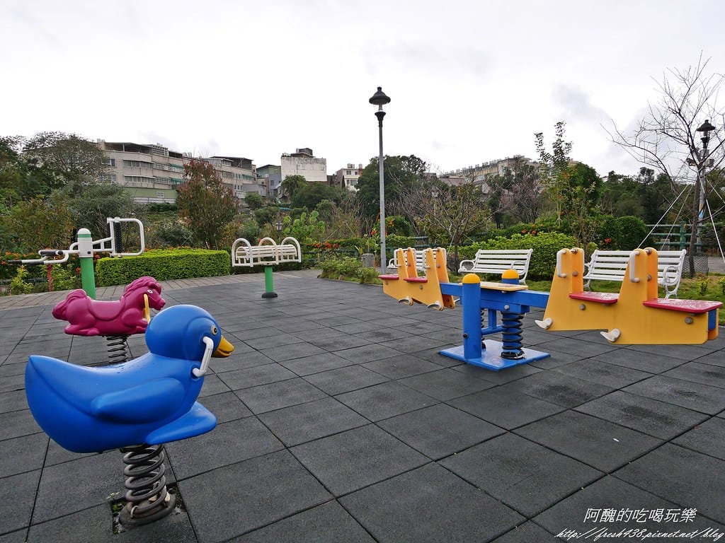 【新北特色公園】鶯歌永吉公園,3D立體彩繪步道超有趣,還有籃球場、遊戲區、體健廣場,IG打卡新景點。 - 第26張圖 P1001360